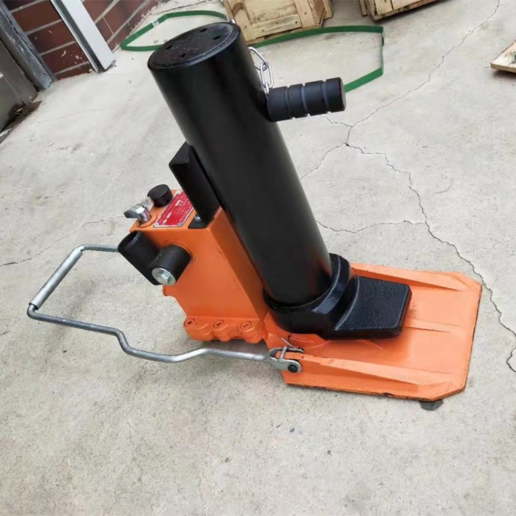 GYQD-196型高行程（下垫式轨枕板）液压起道器