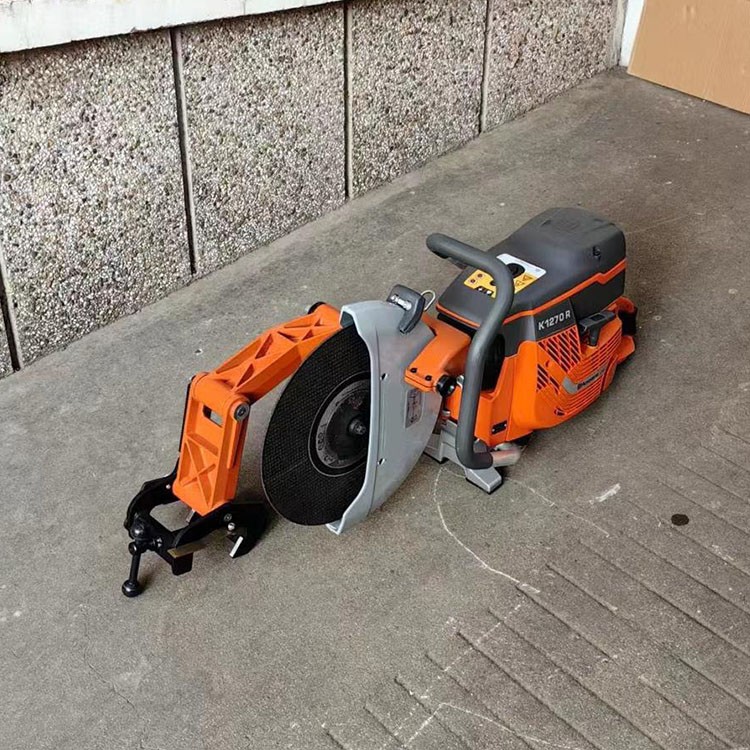 NQG-5.8Ⅱ型内燃切轨机