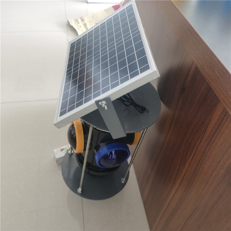 太阳能信号灯
