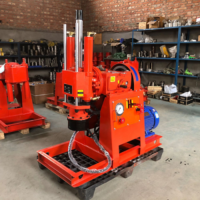 坑道钻机