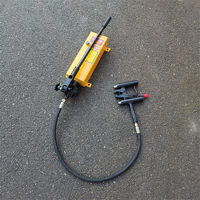 YBX-60型提速道岔滑床板液压拔销器