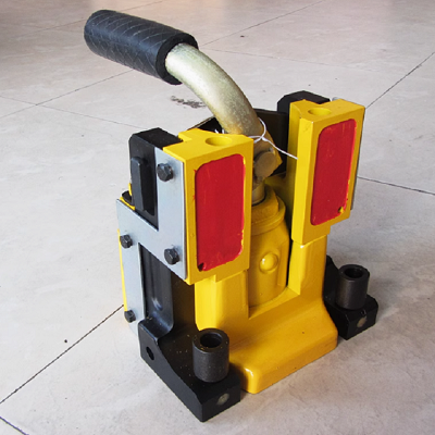 YQ-88A型液压起道器