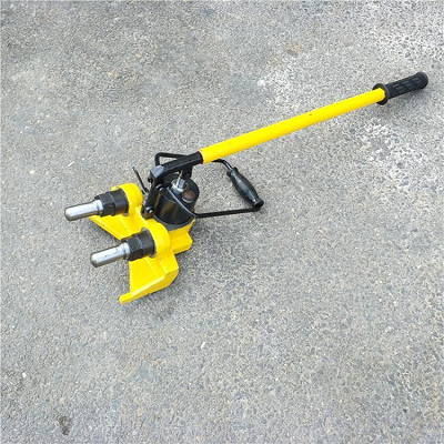 GJT-98 型液压轨距调整器