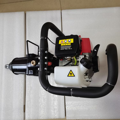 NB-550型内燃螺栓扳手