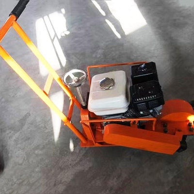 CS-1型内燃钢轨打磨机