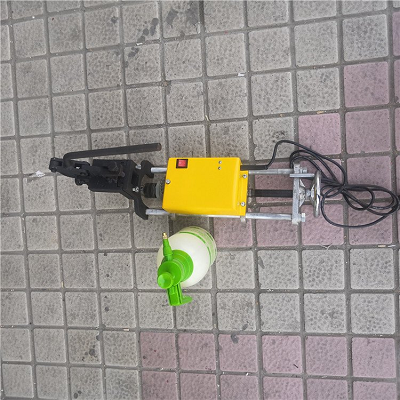 ZG-13型电动钢轨钻孔机