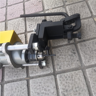 ZG-13型电动钢轨钻孔机