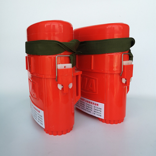 隔绝式压缩氧气自救器